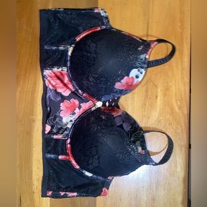 Black and Red Skull Bra (42DD)